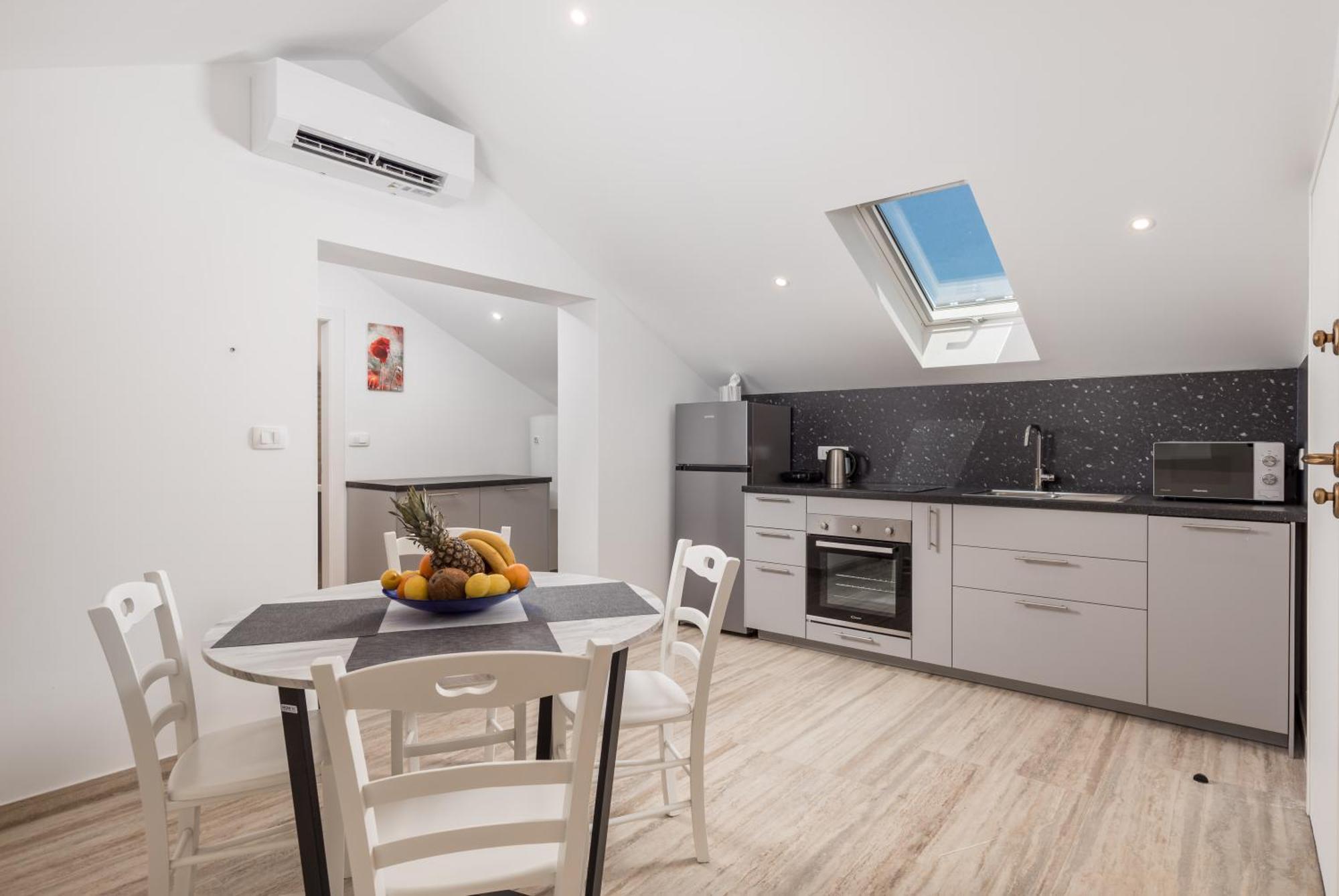 קסטב Apartmani Jurina מראה חיצוני תמונה
