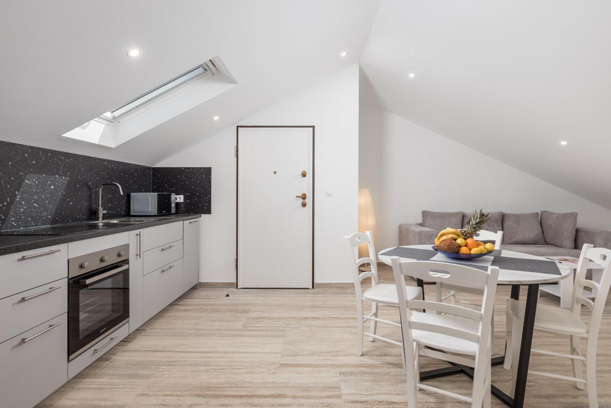 קסטב Apartmani Jurina מראה חיצוני תמונה