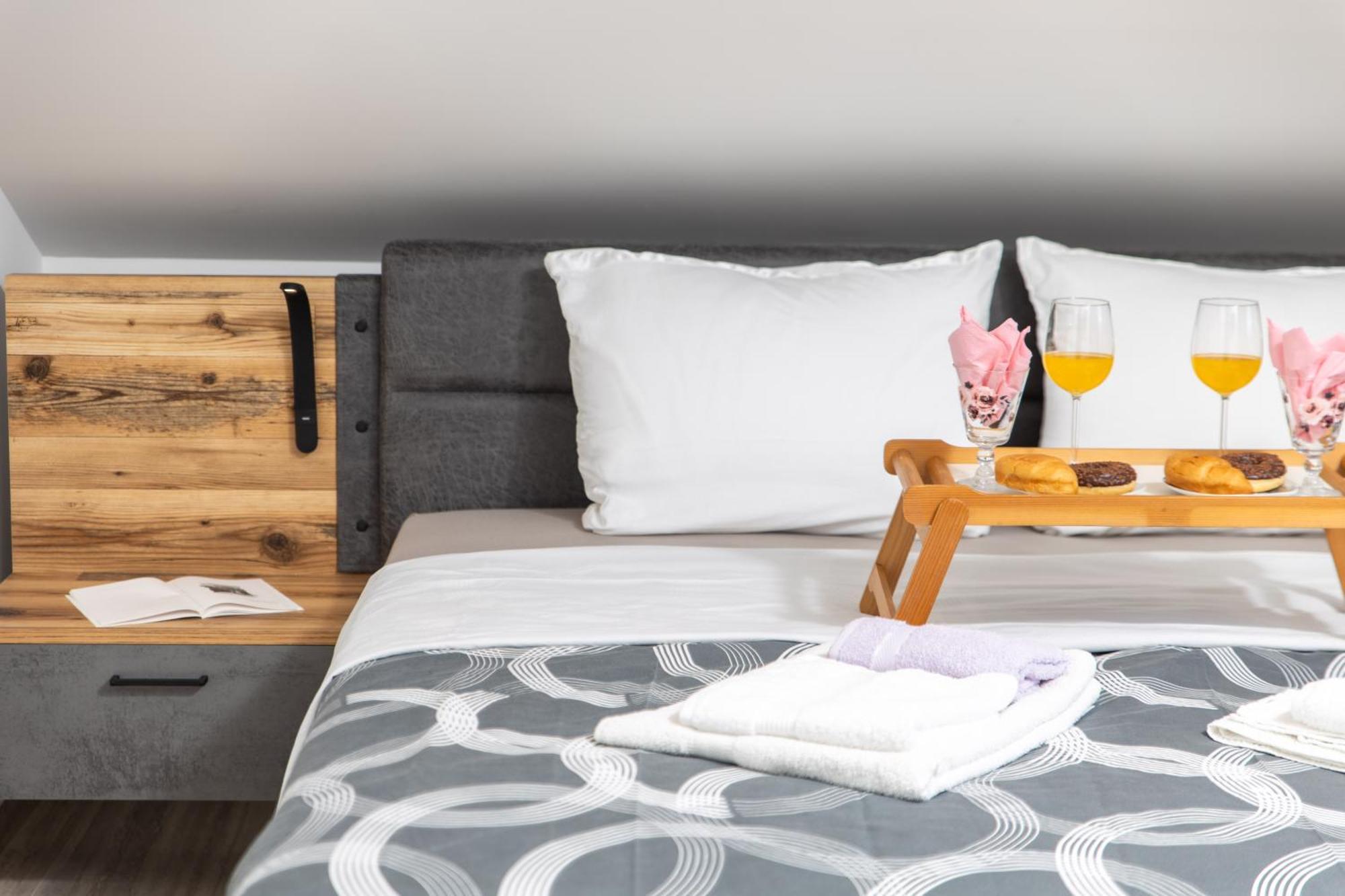 קסטב Apartmani Jurina מראה חיצוני תמונה