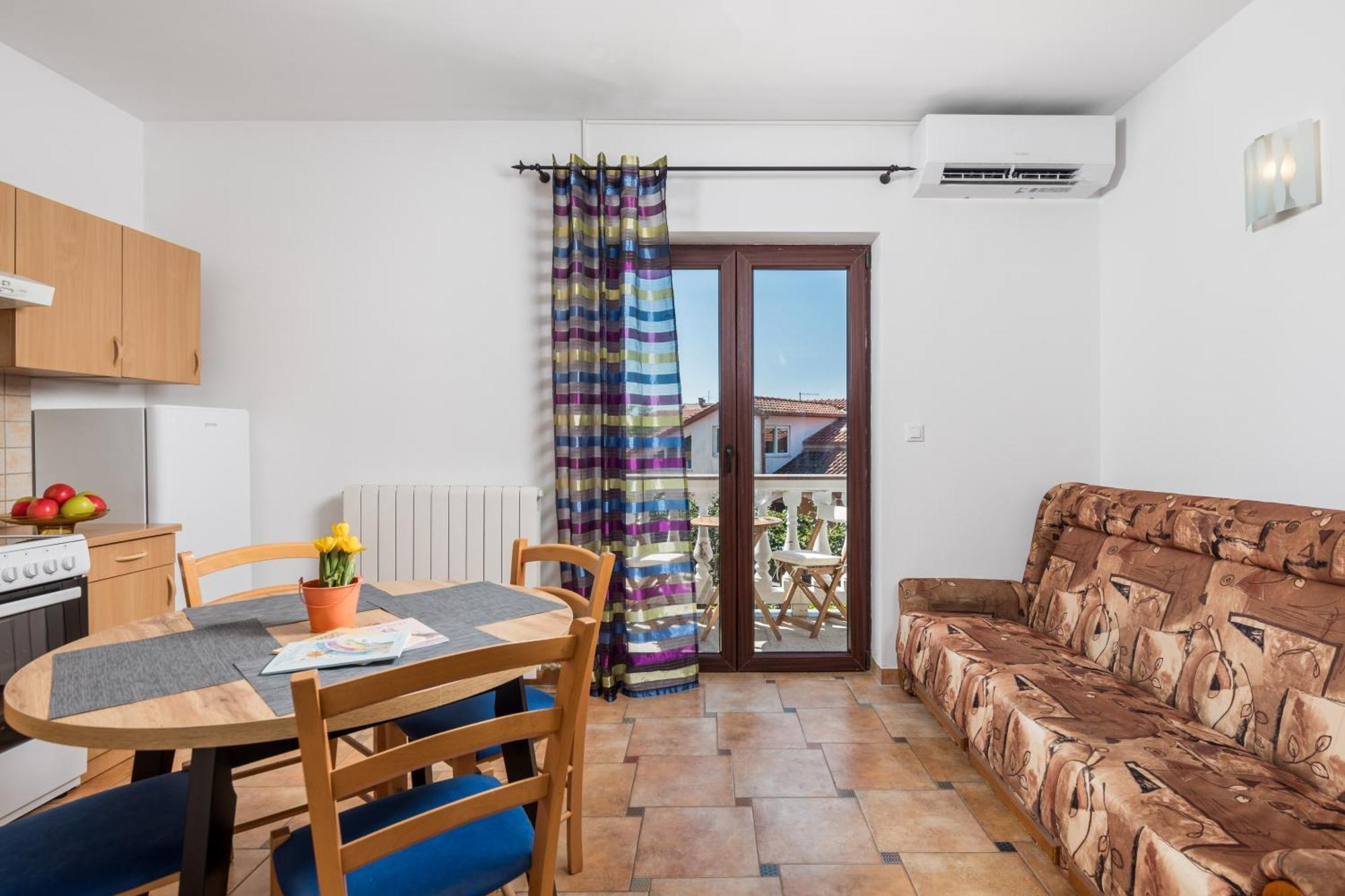 קסטב Apartmani Jurina מראה חיצוני תמונה